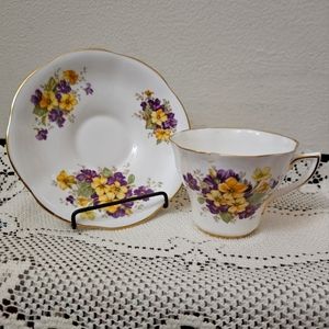 Vintage teacup and saucer set